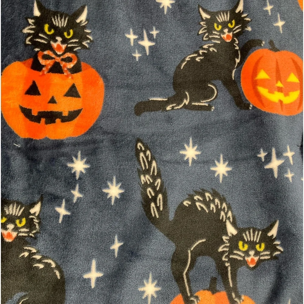 Wicked black cats Halloween throw blanket *FIRM PRICE*